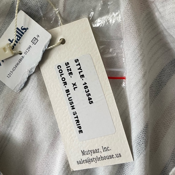 Sim & Sam Top NWT - Picture 4 of 7